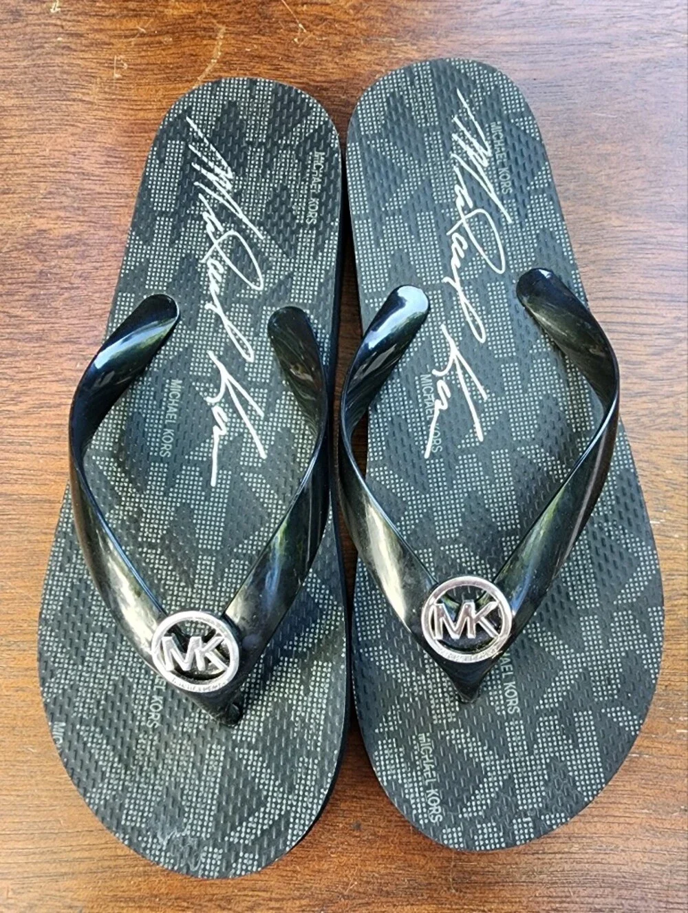 Michael Kors Outline Flip Flops Black Charcoal MK Monogram Sandals Size 10
